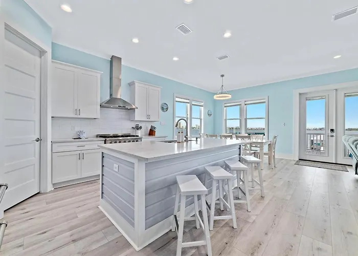 Holiday home Luxurious Waterfront Lagoon With Heated Pool & Private Dock Near Gulf Shores, Alabama