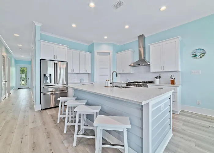 Luxurious Waterfront Lagoon With Heated Pool & Private Dock Near Gulf Shores, Alabama Gulf Shores