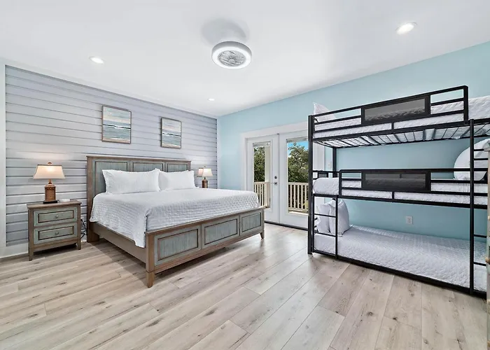 Luxurious Waterfront Lagoon With Heated Pool & Private Dock Near Gulf Shores, Alabama Gulf Shores