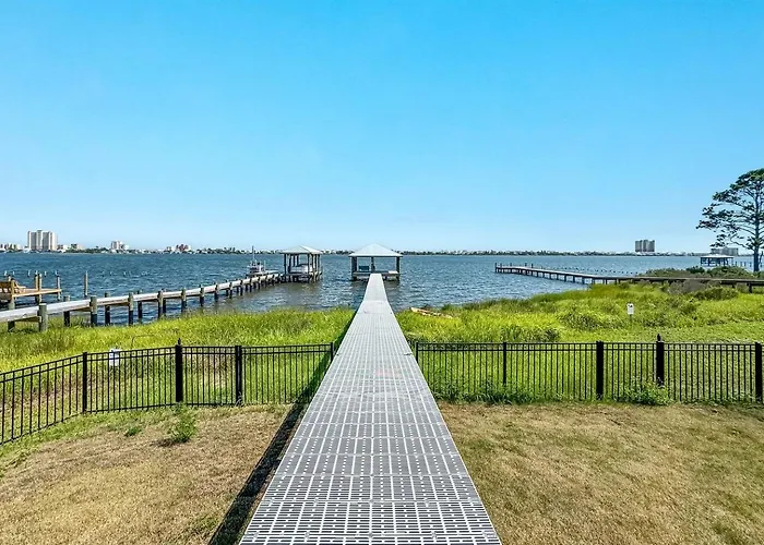 Luxurious Waterfront Lagoon With Heated Pool & Private Dock Near Gulf Shores, Alabama