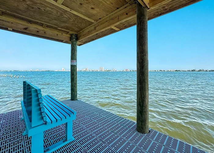 Luxurious Waterfront Lagoon With Heated Pool & Private Dock Near Gulf Shores, Alabama * Gulf Shores