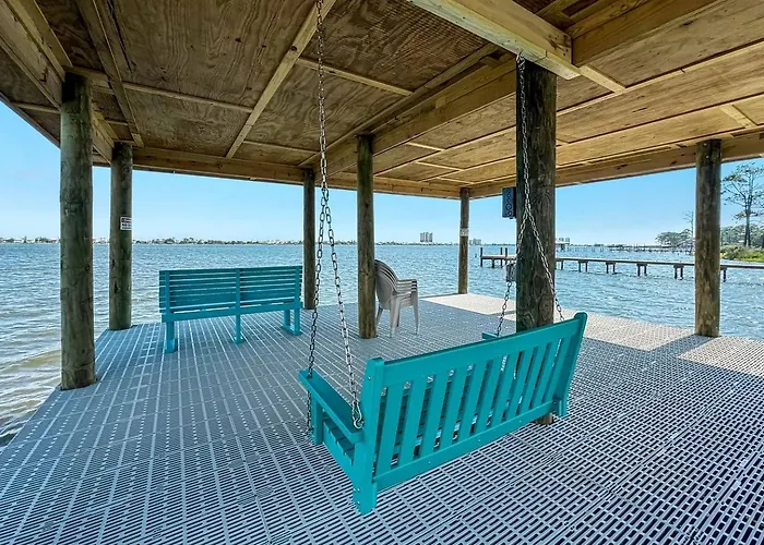 Luxurious Waterfront Lagoon With Heated Pool & Private Dock Near Gulf Shores, Alabama * Gulf Shores