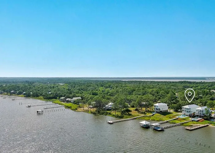 Holiday home Luxurious Waterfront Lagoon With Heated Pool & Private Dock Near Gulf Shores, Alabama