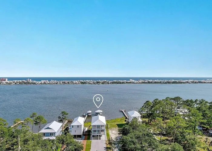 Luxurious Waterfront Lagoon With Heated Pool & Private Dock Near Gulf Shores, Alabama Gulf Shores